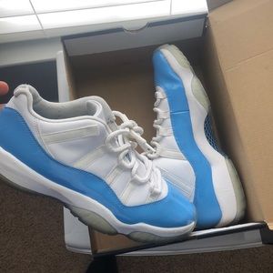 Jordan Retro Low 11s “University Blue”